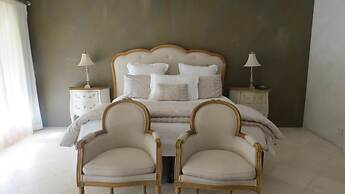 Victoria's at Wategos