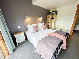 Silverstream Retreat