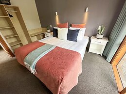 Silverstream Retreat