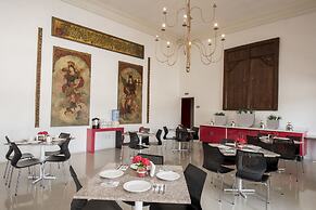 Zar Queretaro Hotel