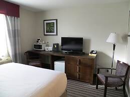 Super 8 by Wyndham Saskatoon Near Downtown