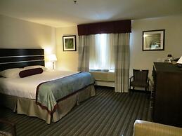 Super 8 by Wyndham Saskatoon Near Downtown