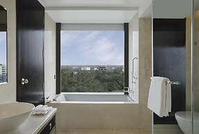 Crowne Plaza Pune City Centre by IHG