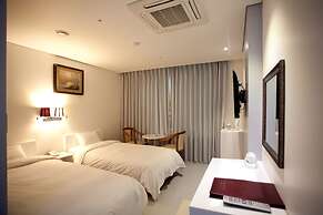 Dong Seoul Hotel