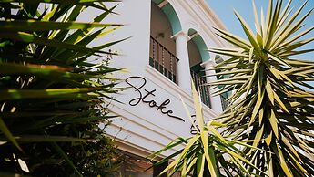 Stoke Beach House - Hostel