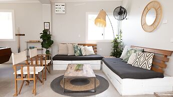 Stoke Beach House - Hostel