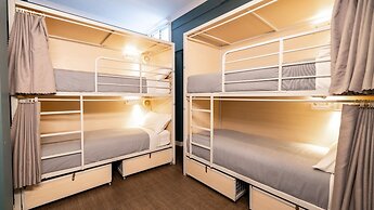 Stoke Beach House - Hostel