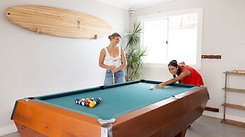 Stoke Beach House - Hostel