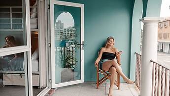 Stoke Beach House - Hostel