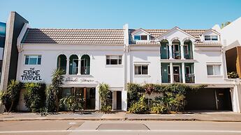Stoke Beach House - Hostel