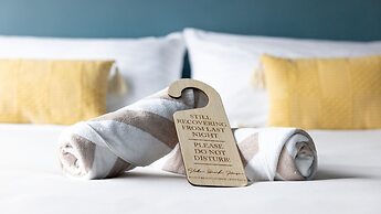 Stoke Beach House - Hostel