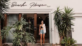 Stoke Beach House - Hostel