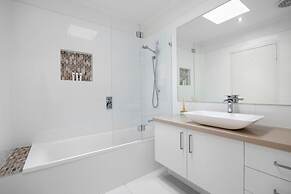 Noosa Outrigger Beach Resort