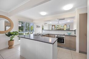 Noosa Outrigger Beach Resort