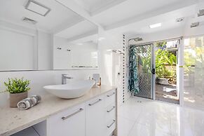 Noosa Outrigger Beach Resort