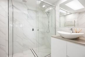 Noosa Outrigger Beach Resort