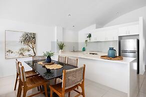 Noosa Outrigger Beach Resort