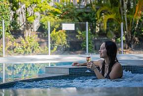 Noosa Outrigger Beach Resort