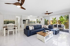 Noosa Outrigger Beach Resort