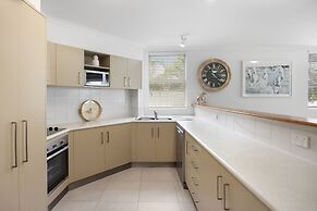 Noosa Outrigger Beach Resort