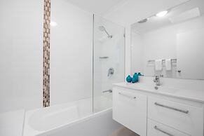 Noosa Outrigger Beach Resort