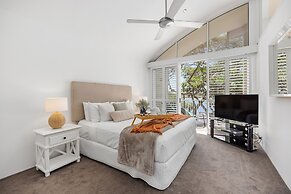 Noosa Outrigger Beach Resort