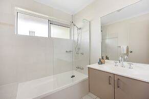 Noosa Outrigger Beach Resort