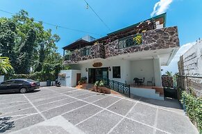 MC Mountain Home Apartelle