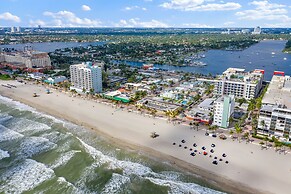 Hollywood Beachside Boutique Suites