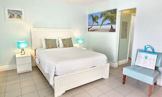 Hollywood Beachside Boutique Suites