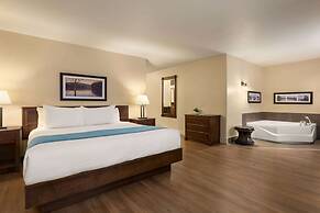 Days Inn by Wyndham Levis
