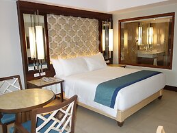 Henann Resort Alona Beach