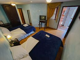 Golden Rest Ecuador