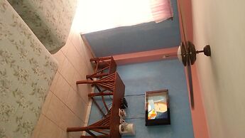 La Delphina B&B Bar and Grill Hotel