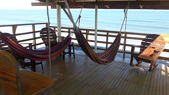 La Delphina B&B Bar and Grill Hotel