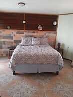 La Delphina B&B Bar and Grill Hotel