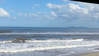 La Delphina B&B Bar and Grill Hotel