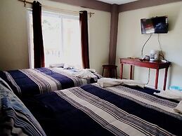 La Delphina B&B Bar and Grill Hotel