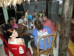 La Delphina B&B Bar and Grill Hotel