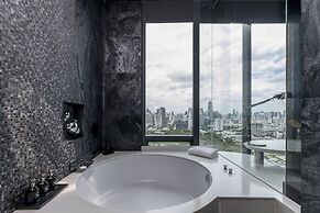 SO/ Bangkok