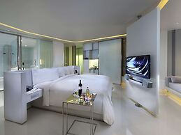 SO/ Bangkok