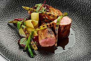 Queen Boutique Hotel