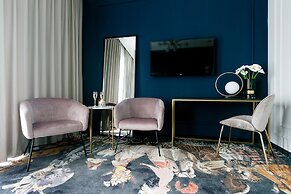 Queen Boutique Hotel