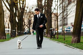 Queen Boutique Hotel