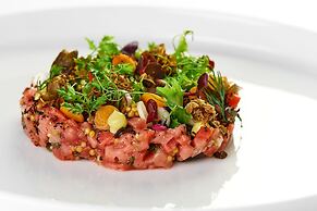 Queen Boutique Hotel