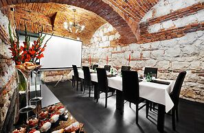 Queen Boutique Hotel