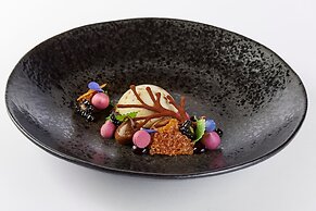 Queen Boutique Hotel