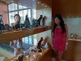 Apollonion Asterias Resort and Spa