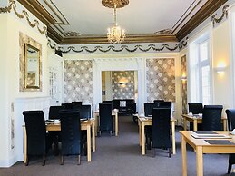 Luccombe Manor Country House Hotel