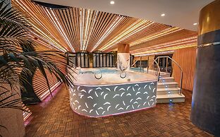 Bohemia Suites & Spa - Adults only